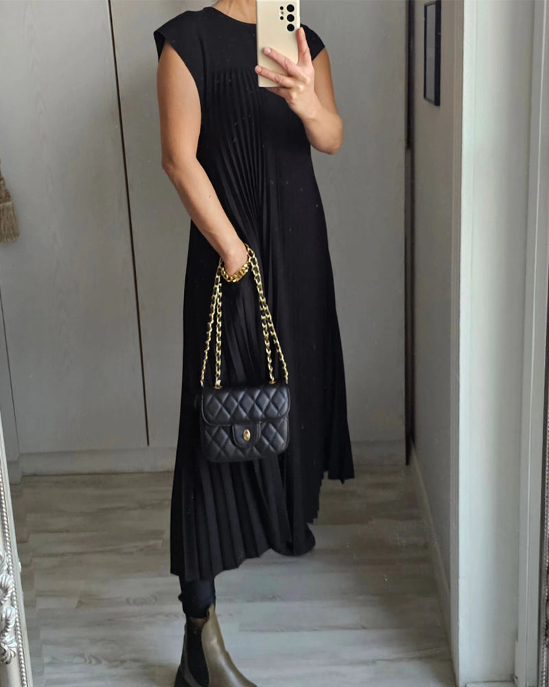 Ärmelloses einfaches elegantes plissiertes Kleid