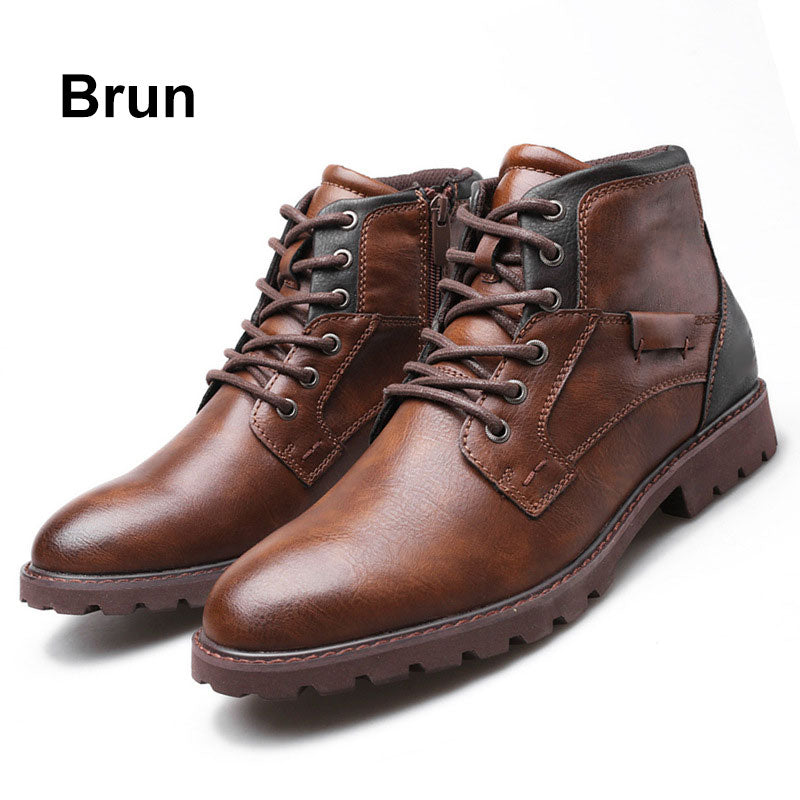 Herrenstiefel mit spitzer Zehe
