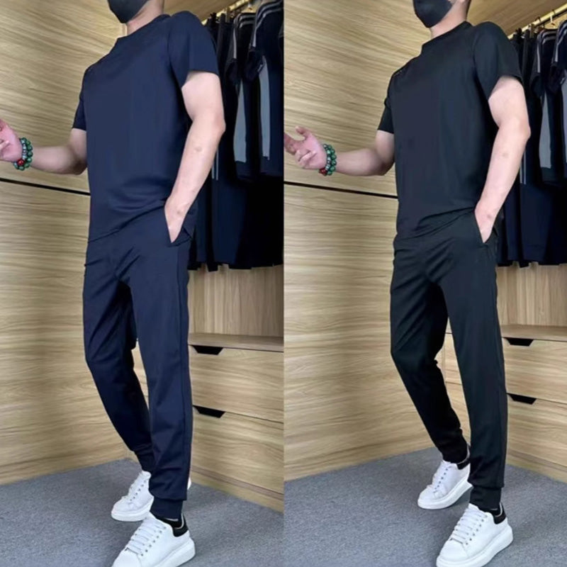 Lässiges Stretch-Set für Herren aus Eisseide mit T-Shirt und Hose