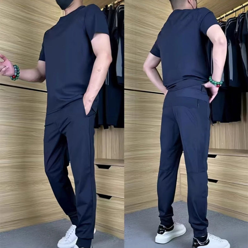 Lässiges Stretch-Set für Herren aus Eisseide mit T-Shirt und Hose