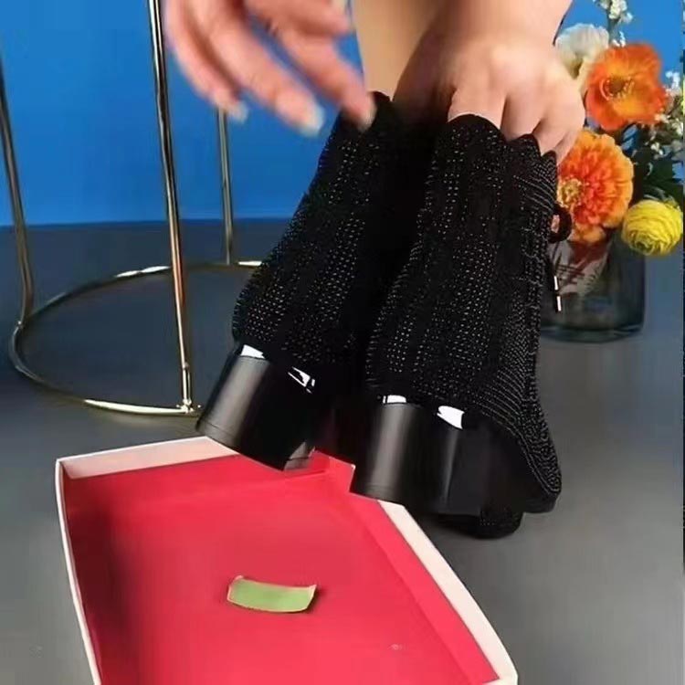 Kurze Damenstiefel mit hohlem Mesh-Perlenmuster und klobigem Absatz