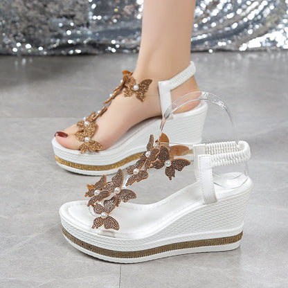 Sandalen mit offener Spitze und Glitzer-Schmetterling-Verzierung