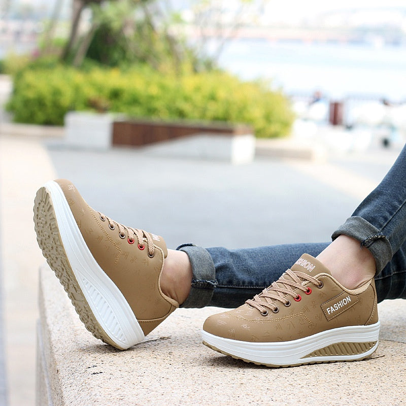 Frauen Casual Mode Atmungsaktiv Dicke Sohle Turnschuhe