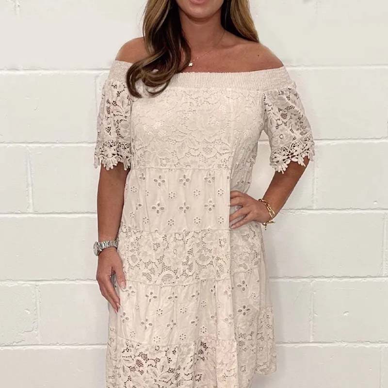 ✨2026 Neuer Verkauf✨💃Trägerloses Spitzenkleid mit hohlem Patchwork für Damen