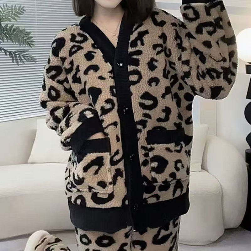 Damen-Winterpyjama-Set mit Leopardenmuster