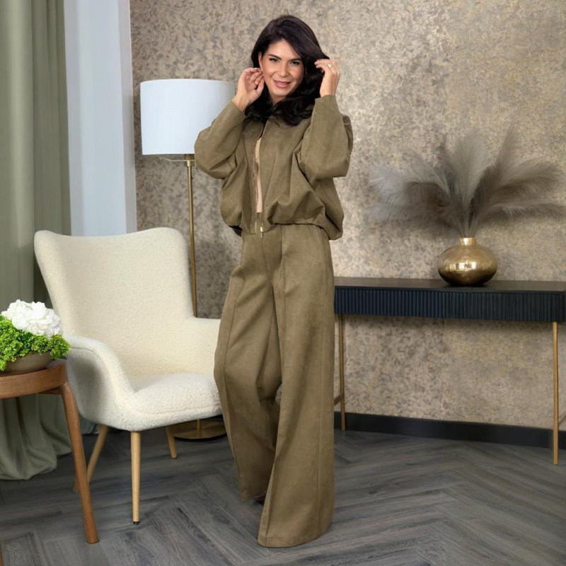 Zweiteiliges Set aus Damenjacke mit Reißverschluss und Hose mit weitem Bein