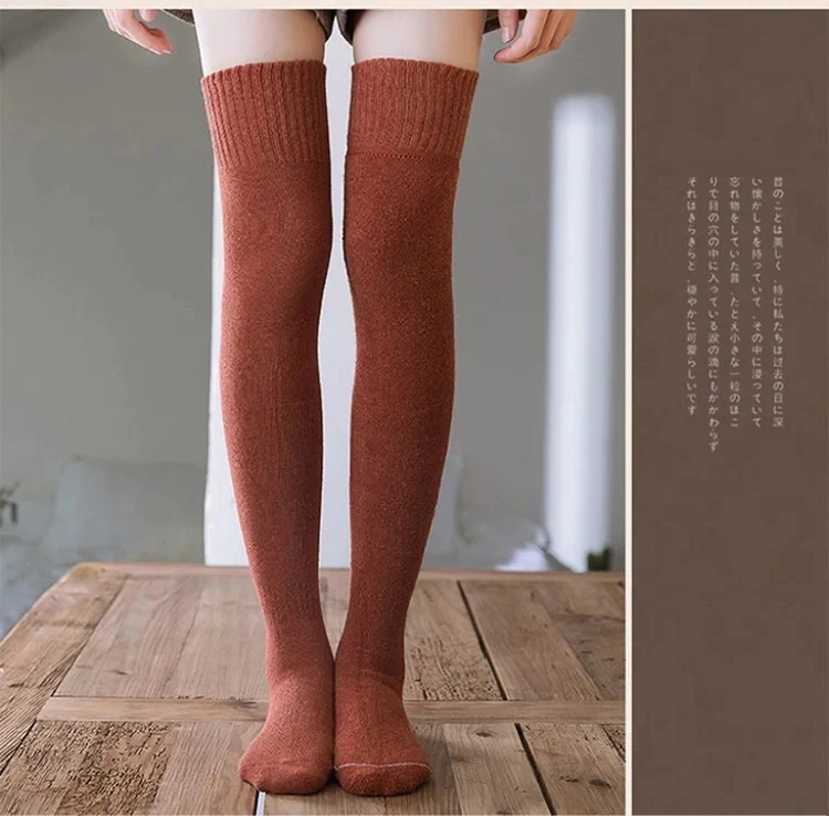 Plüsch verdickte Über-die-Knie-Thermalsocken