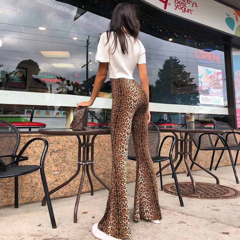 Damenhose mit hoher Taille, Leoparden- und Tigerprint und Schlagbeinen