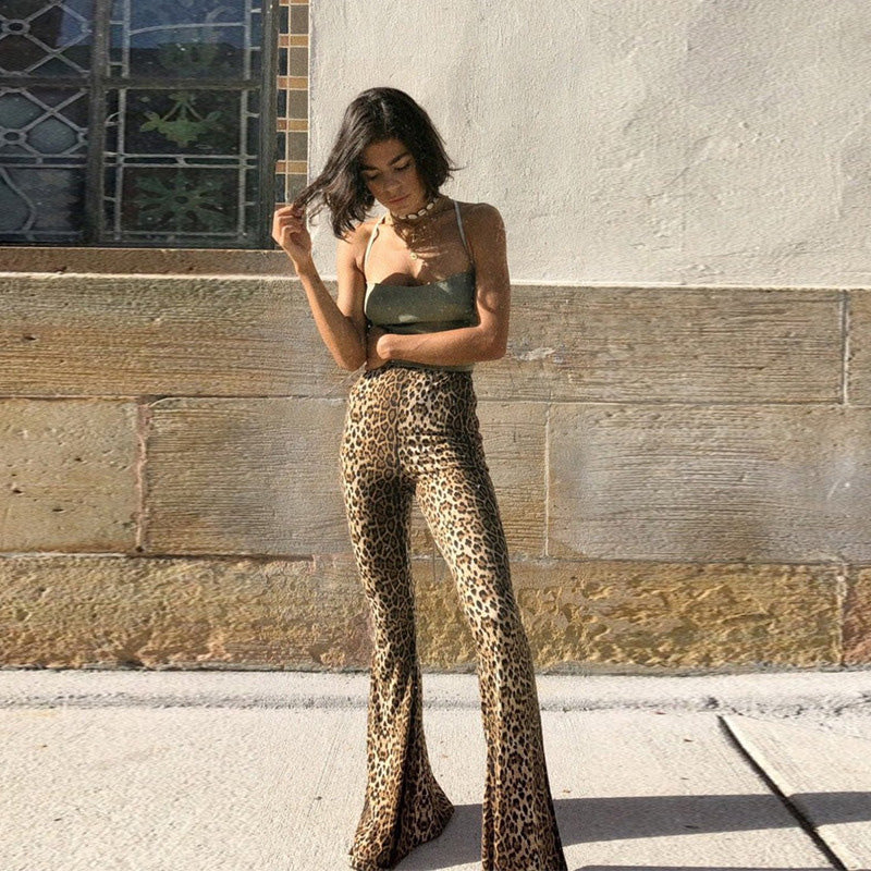 Damenhose mit hoher Taille, Leoparden- und Tigerprint und Schlagbeinen