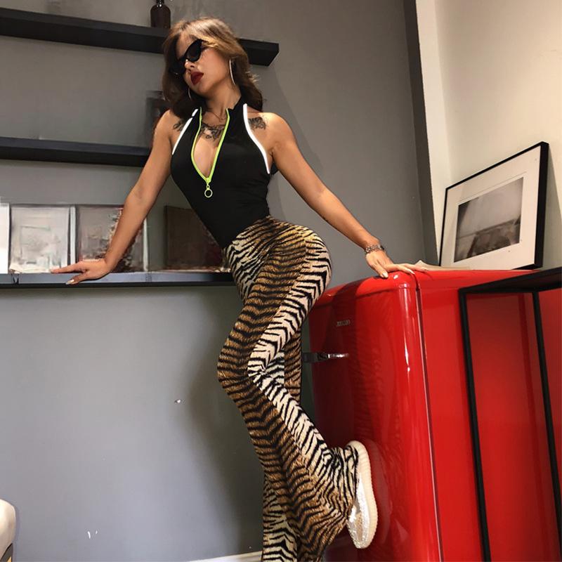 Damenhose mit hoher Taille, Leoparden- und Tigerprint und Schlagbeinen