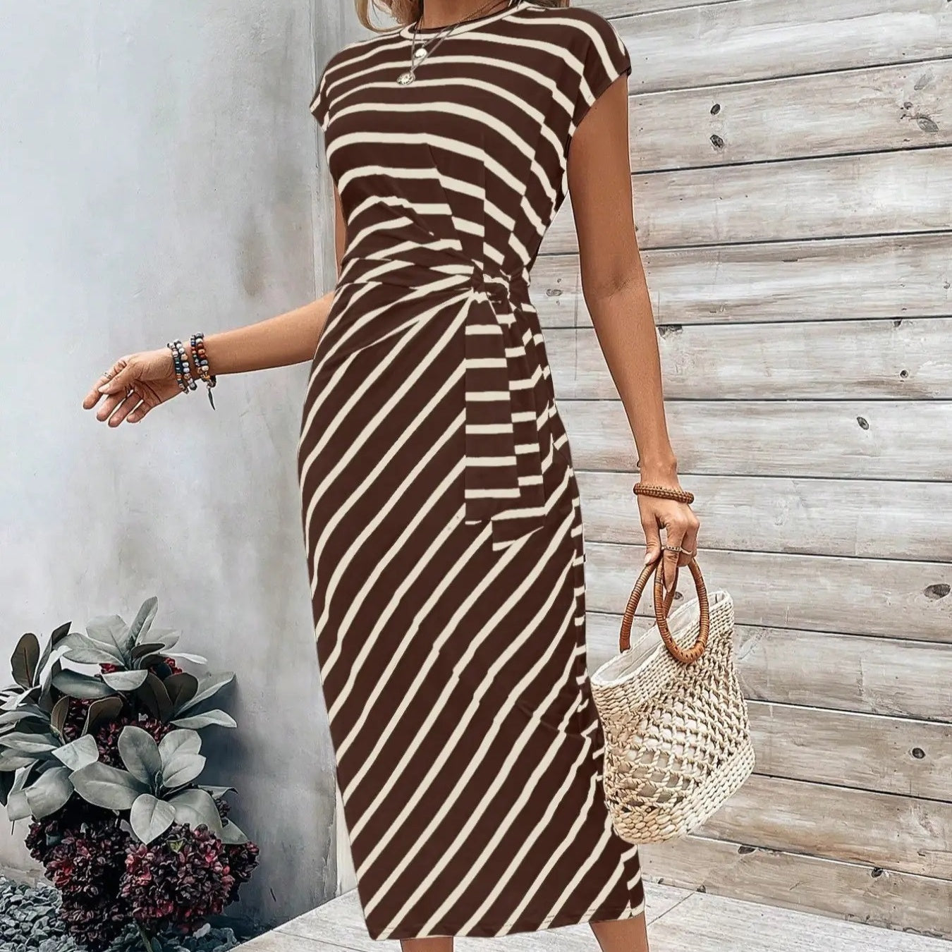 💕 Elegantes Damenkleid mit Bindegürtel