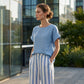 🌿 Lässiger Wochenend-Look – Ein einfarbiges Freizeit-Oberteil und eine gestreifte Hose mit weitem Bein, die Sie lieben werden👖👚