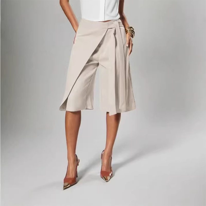 Schicke Culottes für Damen mit Bindeband vorne und weitem Bein
