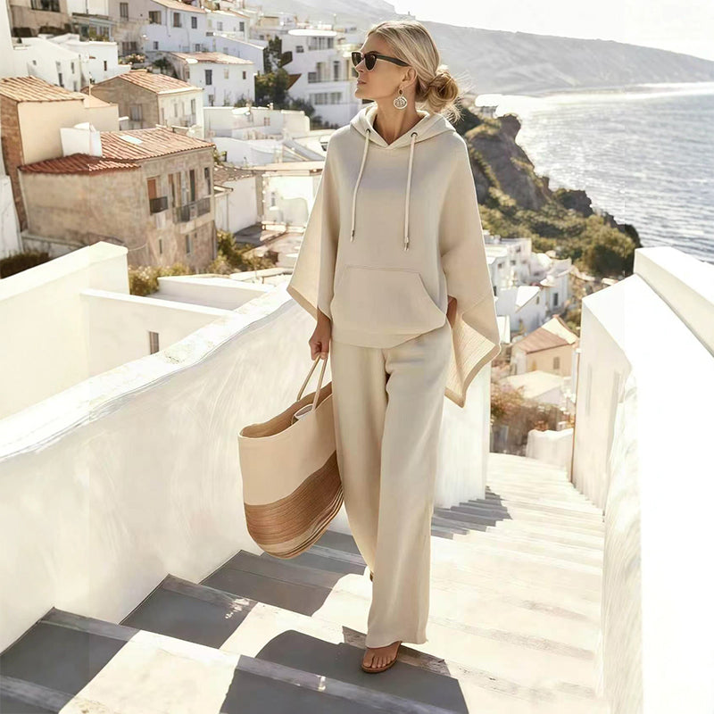 Damen‑Set mit lockerem Kapuzen‑Cape‑Top und Wide‑Leg‑Hosen